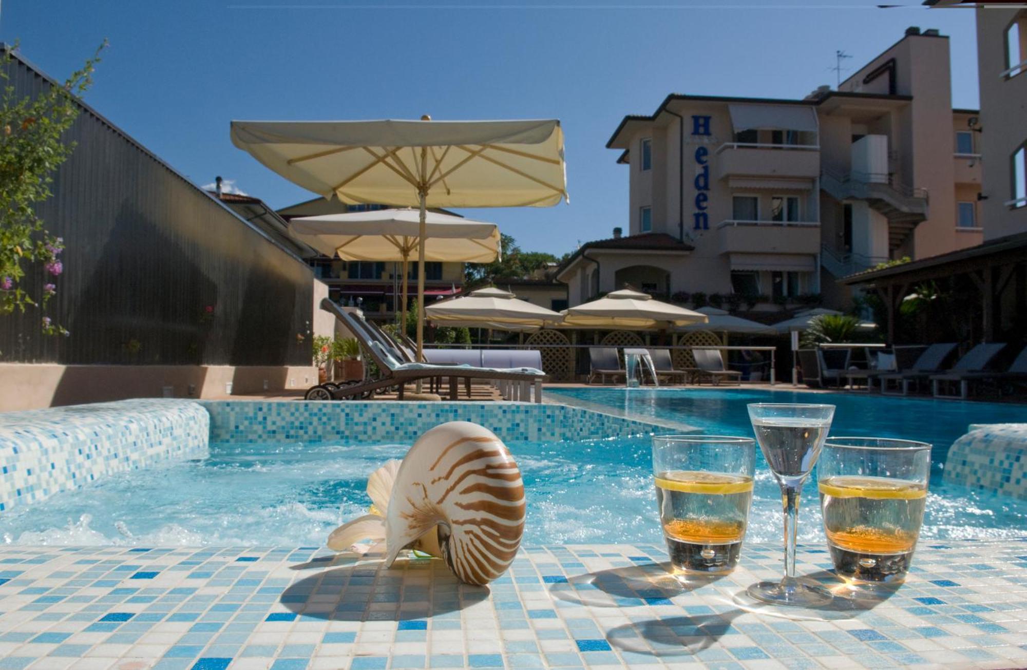 צ'ינקואלה Hotel Eden מראה חיצוני תמונה