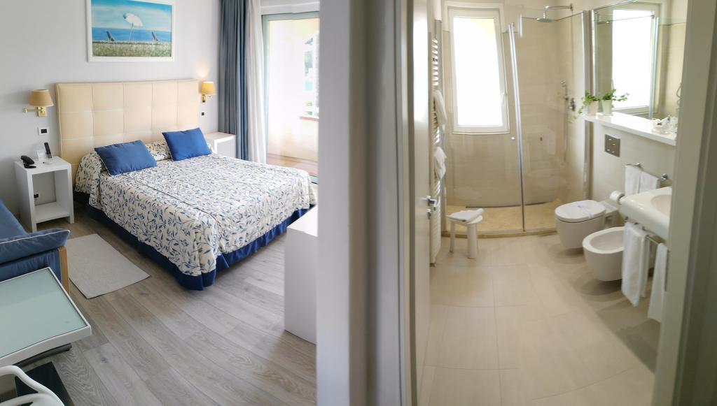 צ'ינקואלה Hotel Eden מראה חיצוני תמונה