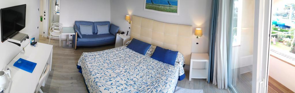 צ'ינקואלה Hotel Eden מראה חיצוני תמונה