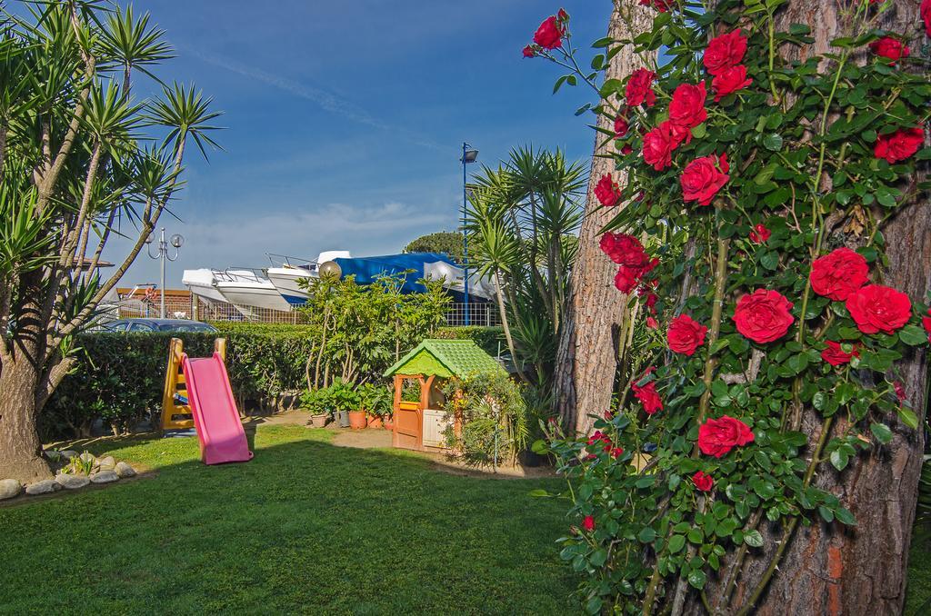 צ'ינקואלה Hotel Eden מראה חיצוני תמונה