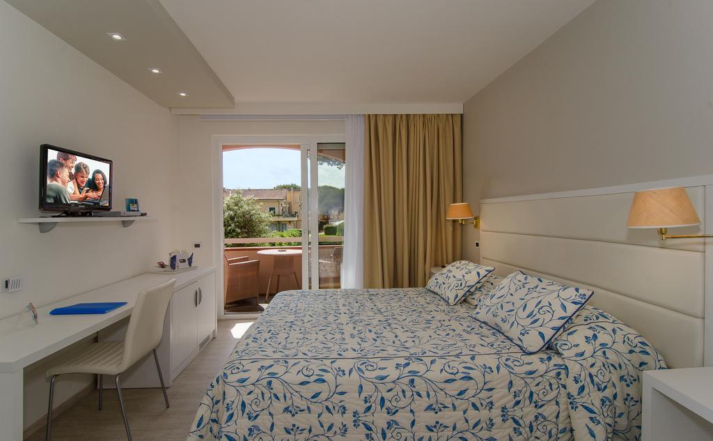 צ'ינקואלה Hotel Eden מראה חיצוני תמונה