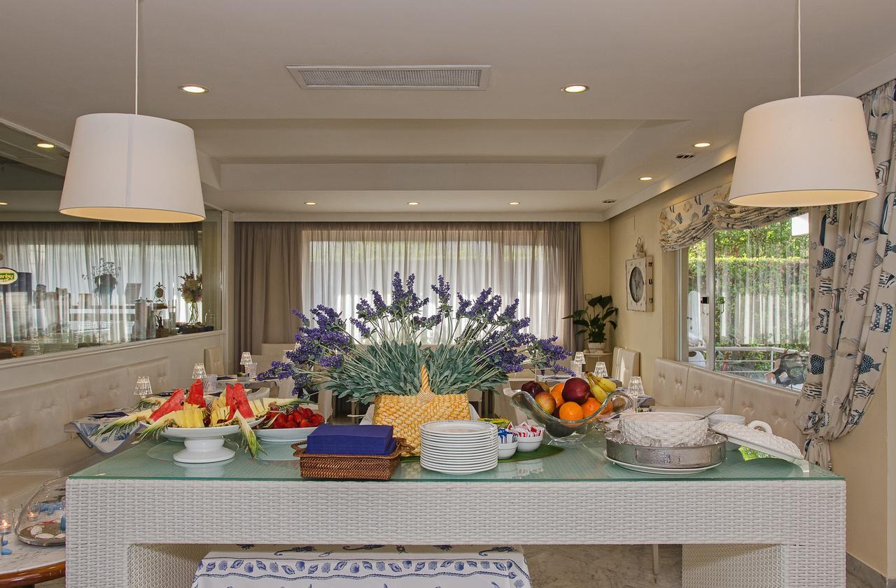 צ'ינקואלה Hotel Eden מראה חיצוני תמונה